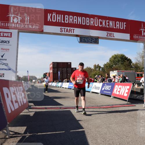 03.10.2025 - Köhlbrandbrückenlauf Lena Gebhardt http://msf.ph/oto/9082882 03.10.2025 13:49:22 Ziel 5736, 6102 meine-sportfotos.de