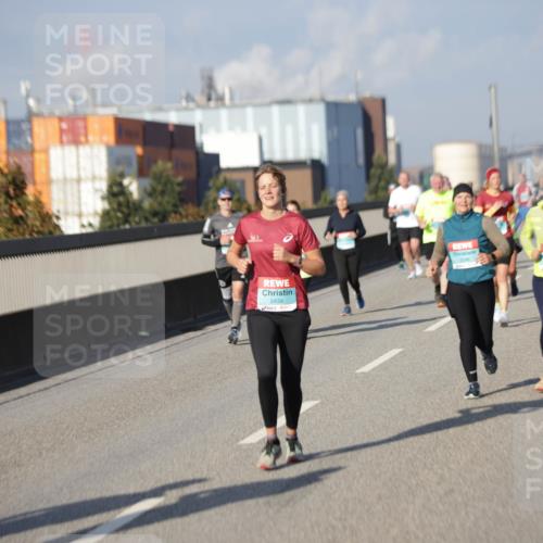 03.10.2025 - Köhlbrandbrückenlauf Jannik Wohlers http://msf.ph/oto/9082884 03.10.2025 10:05:53 Position 3 2439 meine-sportfotos.de