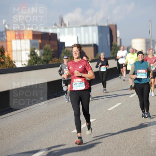03.10.2025 - Köhlbrandbrückenlauf Jannik Wohlers http://msf.ph/oto/9082895 03.10.2025 10:05:53 Position 3 2439 meine-sportfotos.de