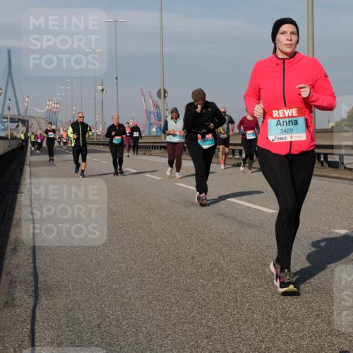 03.10.2025 - Köhlbrandbrückenlauf Fabian Wolf http://msf.ph/oto/9082898 03.10.2025 10:18:52 Position 3 2429 meine-sportfotos.de