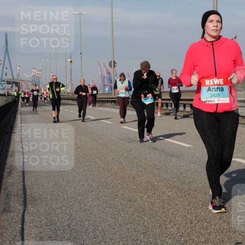 03.10.2025 - Köhlbrandbrückenlauf Fabian Wolf http://msf.ph/oto/9082905 03.10.2025 10:18:52 Position 3 2429 meine-sportfotos.de