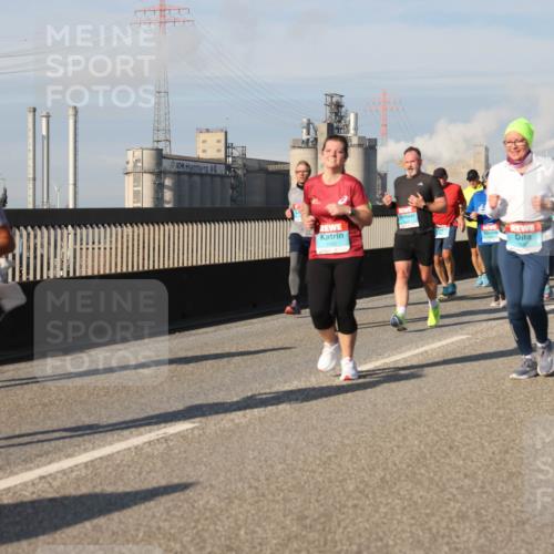 03.10.2025 - Köhlbrandbrückenlauf Lena Gebhardt http://msf.ph/oto/9082913 03.10.2025 10:04:43 Position 2  meine-sportfotos.de
