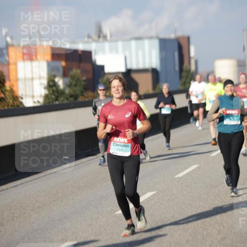 03.10.2025 - Köhlbrandbrückenlauf Jannik Wohlers http://msf.ph/oto/9082914 03.10.2025 10:05:53 Position 3 2439 meine-sportfotos.de