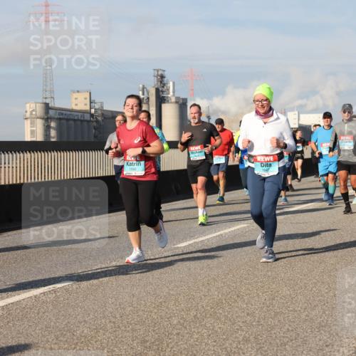 03.10.2025 - Köhlbrandbrückenlauf Lena Gebhardt http://msf.ph/oto/9082920 03.10.2025 10:04:43 Position 2 1592, 1847 meine-sportfotos.de