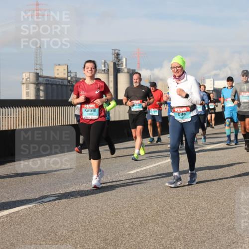03.10.2025 - Köhlbrandbrückenlauf Lena Gebhardt http://msf.ph/oto/9082950 03.10.2025 10:04:44 Position 2 1592, 1847 meine-sportfotos.de