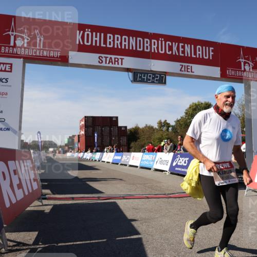 03.10.2025 - Köhlbrandbrückenlauf Lena Gebhardt http://msf.ph/oto/9083009 03.10.2025 13:49:28 Ziel 5736, 6102 meine-sportfotos.de