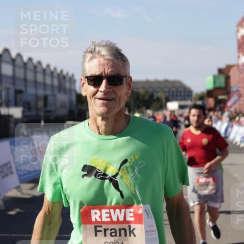 03.10.2025 - Köhlbrandbrückenlauf Jannik Wohlers http://msf.ph/oto/9083023 03.10.2025 13:18:20 Ziel 4341, 4472, 4473, 4560, 4581, 4600, 4760, 5379, 5440, 5454, 5691, 5722, 5816, 6001, 6310 meine-sportfotos.de