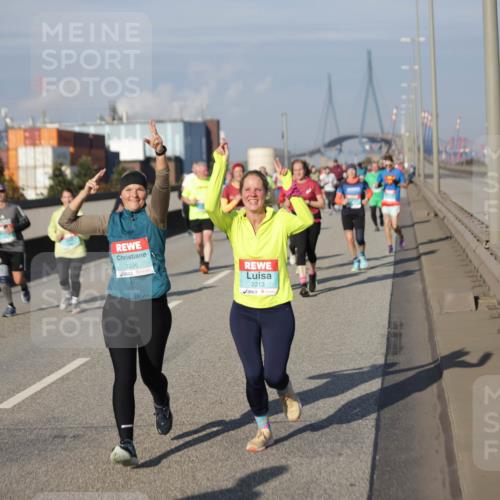 03.10.2025 - Köhlbrandbrückenlauf Jannik Wohlers http://msf.ph/oto/9083088 03.10.2025 10:05:57 Position 3 2296, 2213 meine-sportfotos.de