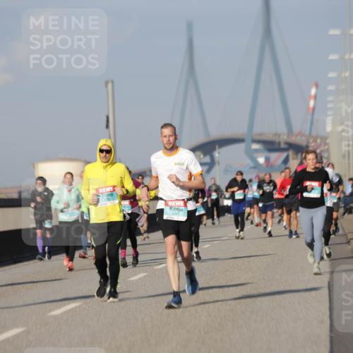 03.10.2025 - Köhlbrandbrückenlauf Jannik Wohlers http://msf.ph/oto/9083090 03.10.2025 09:55:31 Position 3 1701, 3345 meine-sportfotos.de