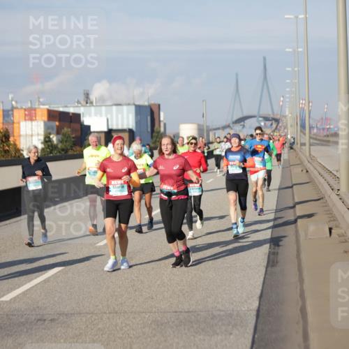 03.10.2025 - Köhlbrandbrückenlauf Jannik Wohlers http://msf.ph/oto/9083114 03.10.2025 10:05:59 Position 3 2169 meine-sportfotos.de