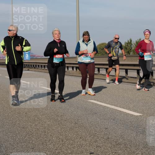 03.10.2025 - Köhlbrandbrückenlauf Fabian Wolf http://msf.ph/oto/9083129 03.10.2025 10:18:58 Position 3 3, 3548, 2515 meine-sportfotos.de