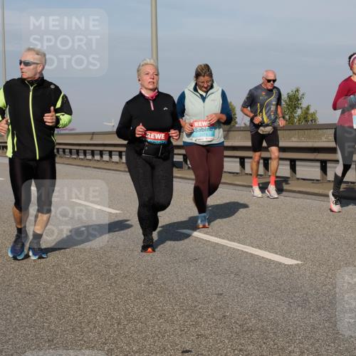 03.10.2025 - Köhlbrandbrückenlauf Fabian Wolf http://msf.ph/oto/9083151 03.10.2025 10:18:59 Position 3 2515, 3284 meine-sportfotos.de