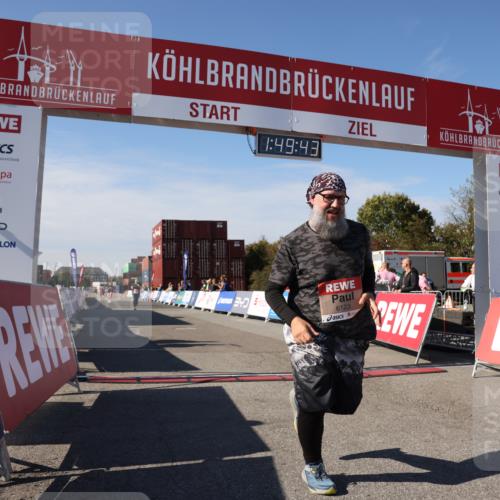 03.10.2025 - Köhlbrandbrückenlauf Lena Gebhardt http://msf.ph/oto/9083155 03.10.2025 13:49:44 Ziel 6123 meine-sportfotos.de