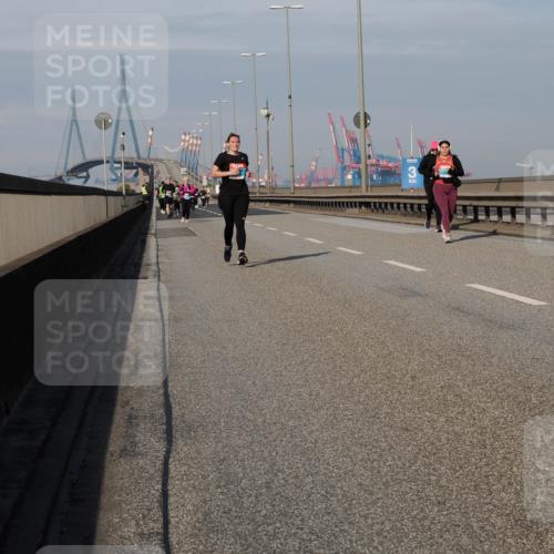 03.10.2025 - Köhlbrandbrückenlauf Fabian Wolf http://msf.ph/oto/9083181 03.10.2025 10:19:02 Position 3  meine-sportfotos.de