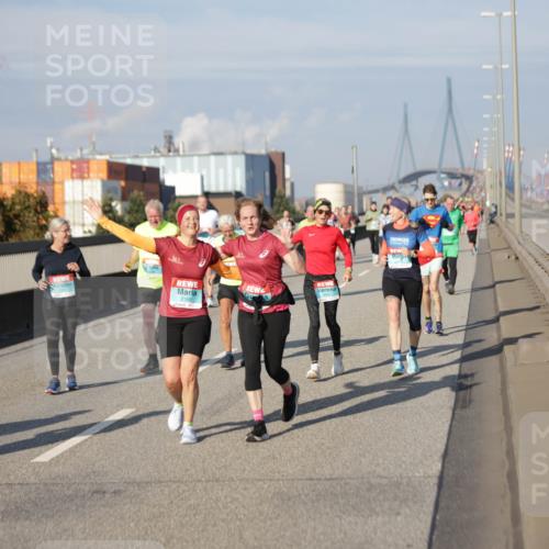 03.10.2025 - Köhlbrandbrückenlauf Jannik Wohlers http://msf.ph/oto/9083192 03.10.2025 10:06:00 Position 3 2169 meine-sportfotos.de