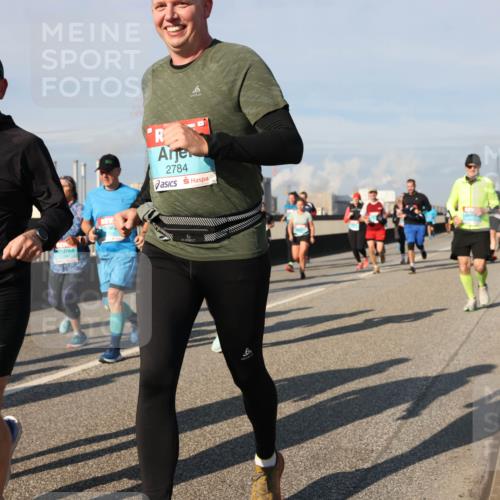 03.10.2025 - Köhlbrandbrückenlauf Lena Gebhardt http://msf.ph/oto/9083204 03.10.2025 10:04:48 Position 2 2782, 2784 meine-sportfotos.de