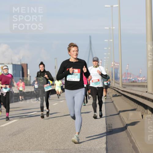 03.10.2025 - Köhlbrandbrückenlauf Jannik Wohlers http://msf.ph/oto/9083217 03.10.2025 09:55:40 Position 3 3711 meine-sportfotos.de