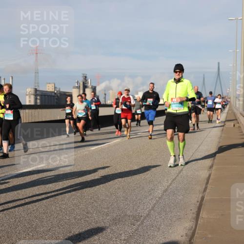 03.10.2025 - Köhlbrandbrückenlauf Lena Gebhardt http://msf.ph/oto/9083257 03.10.2025 10:04:49 Position 2 3232, 1904 meine-sportfotos.de