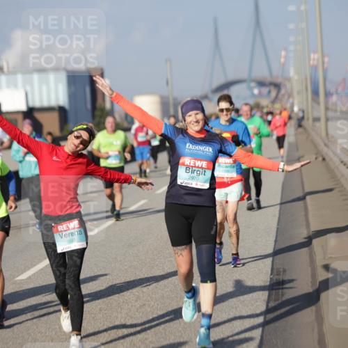 03.10.2025 - Köhlbrandbrückenlauf Jannik Wohlers http://msf.ph/oto/9083272 03.10.2025 10:06:01 Position 3 3597, 2970, 1709 meine-sportfotos.de