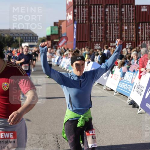 03.10.2025 - Köhlbrandbrückenlauf Jannik Wohlers http://msf.ph/oto/9083273 03.10.2025 13:18:23 Ziel 4280, 4341, 4560, 4581, 4600, 4760, 4819, 4882, 5192, 5379, 5440, 5691, 5722, 5816, 6001 meine-sportfotos.de