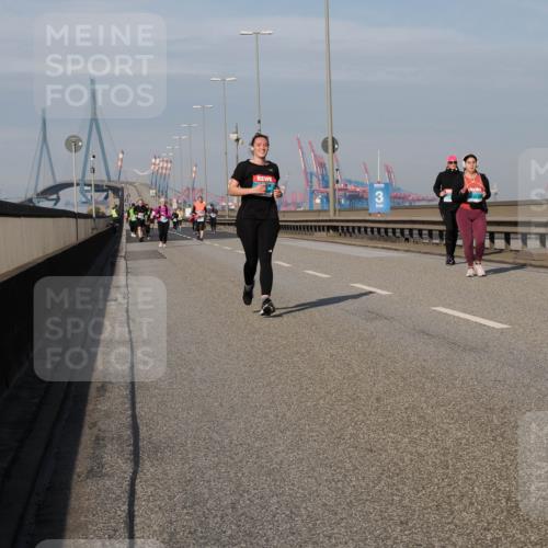 03.10.2025 - Köhlbrandbrückenlauf Fabian Wolf http://msf.ph/oto/9083288 03.10.2025 10:19:05 Position 3  meine-sportfotos.de