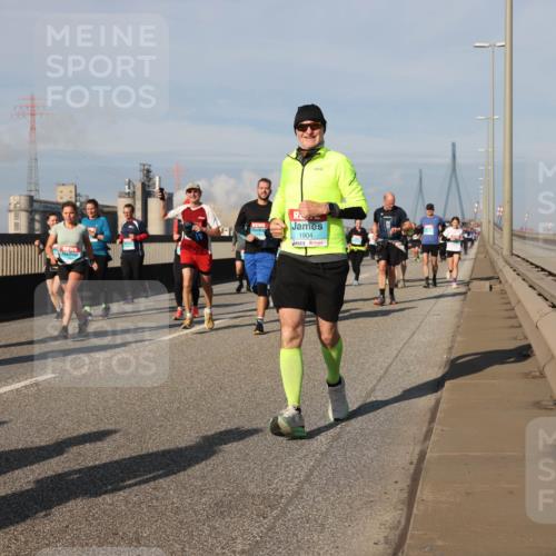 03.10.2025 - Köhlbrandbrückenlauf Lena Gebhardt http://msf.ph/oto/9083289 03.10.2025 10:04:50 Position 2 1904 meine-sportfotos.de