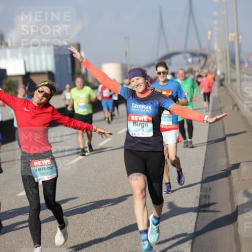 03.10.2025 - Köhlbrandbrückenlauf Jannik Wohlers http://msf.ph/oto/9083299 03.10.2025 10:06:02 Position 3 3597, 2970, 709 meine-sportfotos.de