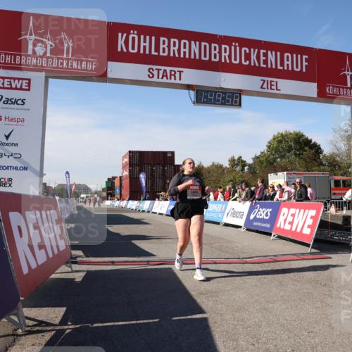 03.10.2025 - Köhlbrandbrückenlauf Lena Gebhardt http://msf.ph/oto/9083304 03.10.2025 13:49:59 Ziel 5316, 5364 meine-sportfotos.de