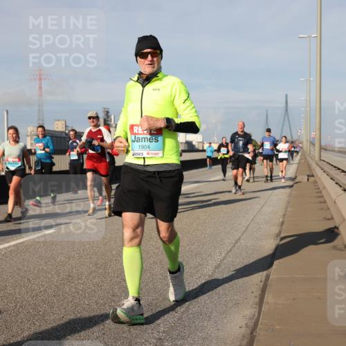 03.10.2025 - Köhlbrandbrückenlauf Lena Gebhardt http://msf.ph/oto/9083314 03.10.2025 10:04:51 Position 2 1904 meine-sportfotos.de