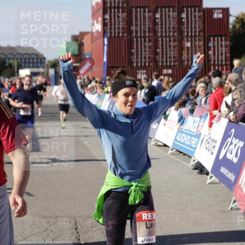 03.10.2025 - Köhlbrandbrückenlauf Jannik Wohlers http://msf.ph/oto/9083321 03.10.2025 13:18:23 Ziel 4280, 4341, 4560, 4581, 4600, 4760, 4819, 4882, 5192, 5379, 5440, 5691, 5722, 5816, 6001 meine-sportfotos.de