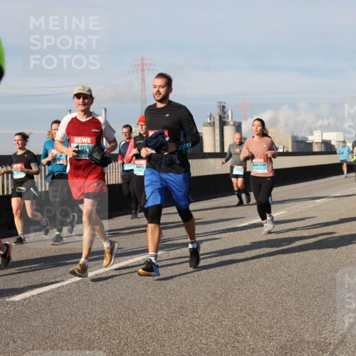03.10.2025 - Köhlbrandbrückenlauf Lena Gebhardt http://msf.ph/oto/9083363 03.10.2025 10:04:52 Position 2 2083, 2240 meine-sportfotos.de