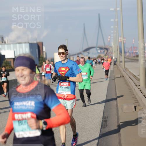 03.10.2025 - Köhlbrandbrückenlauf Jannik Wohlers http://msf.ph/oto/9083385 03.10.2025 10:06:04 Position 3 1709 meine-sportfotos.de