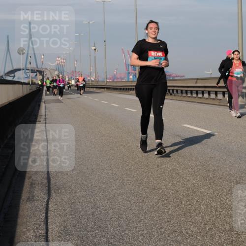 03.10.2025 - Köhlbrandbrückenlauf Fabian Wolf http://msf.ph/oto/9083399 03.10.2025 10:19:07 Position 3  meine-sportfotos.de