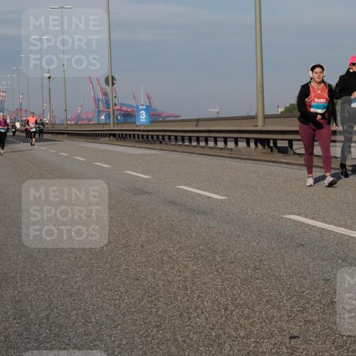 03.10.2025 - Köhlbrandbrückenlauf Fabian Wolf http://msf.ph/oto/9083442 03.10.2025 10:19:09 Position 3  meine-sportfotos.de