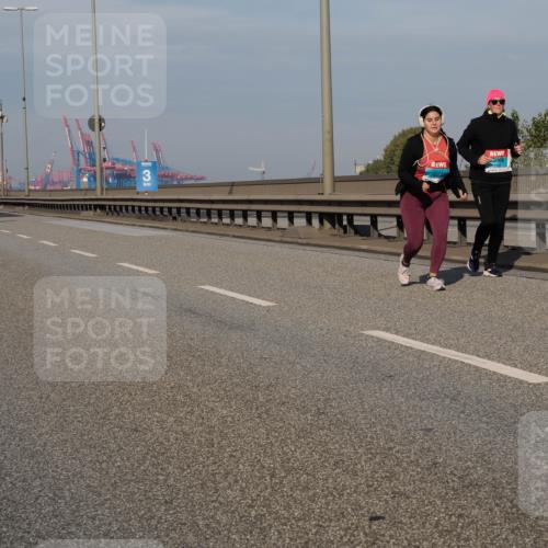 03.10.2025 - Köhlbrandbrückenlauf Fabian Wolf http://msf.ph/oto/9083453 03.10.2025 10:19:09 Position 3  meine-sportfotos.de
