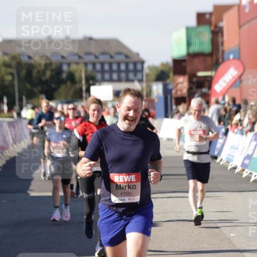 03.10.2025 - Köhlbrandbrückenlauf Jannik Wohlers http://msf.ph/oto/9083468 03.10.2025 13:18:24 Ziel 4154, 4280, 4341, 4560, 4581, 4600, 4760, 4819, 4882, 5192, 5379, 5440, 5691, 5722, 5816, 6001 meine-sportfotos.de