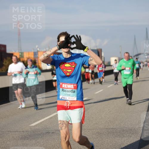 03.10.2025 - Köhlbrandbrückenlauf Jannik Wohlers http://msf.ph/oto/9083480 03.10.2025 10:06:05 Position 3 1709 meine-sportfotos.de