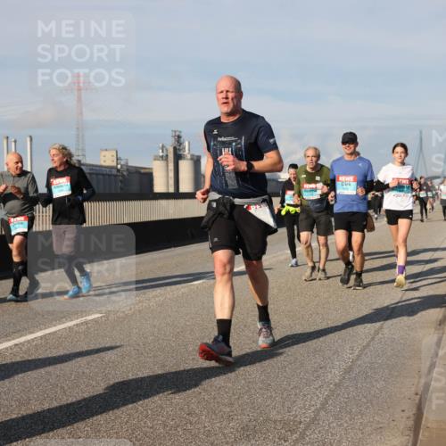 03.10.2025 - Köhlbrandbrückenlauf Lena Gebhardt http://msf.ph/oto/9083483 03.10.2025 10:04:54 Position 2 1652 meine-sportfotos.de