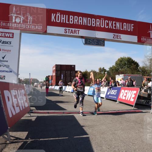 03.10.2025 - Köhlbrandbrückenlauf Lena Gebhardt http://msf.ph/oto/9083490 03.10.2025 13:50:16 Ziel 5225, 5547, 5611, 5612 meine-sportfotos.de