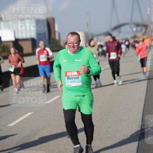 03.10.2025 - Köhlbrandbrückenlauf Jannik Wohlers http://msf.ph/oto/9083530 03.10.2025 10:06:07 Position 3 3039 meine-sportfotos.de