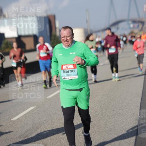 03.10.2025 - Köhlbrandbrückenlauf Jannik Wohlers http://msf.ph/oto/9083544 03.10.2025 10:06:07 Position 3 3039 meine-sportfotos.de
