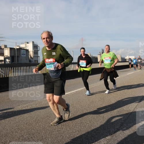 03.10.2025 - Köhlbrandbrückenlauf Lena Gebhardt http://msf.ph/oto/9083599 03.10.2025 10:04:57 Position 2 1713 meine-sportfotos.de