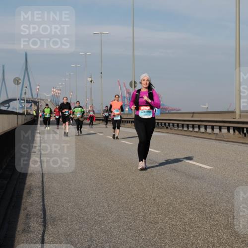 03.10.2025 - Köhlbrandbrückenlauf Fabian Wolf http://msf.ph/oto/9083612 03.10.2025 10:19:22 Position 3 2531 meine-sportfotos.de