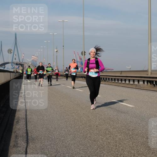 03.10.2025 - Köhlbrandbrückenlauf Fabian Wolf http://msf.ph/oto/9083624 03.10.2025 10:19:22 Position 3 2531 meine-sportfotos.de