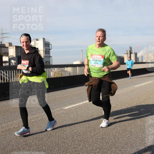 03.10.2025 - Köhlbrandbrückenlauf Lena Gebhardt http://msf.ph/oto/9083631 03.10.2025 10:04:58 Position 2 3398 meine-sportfotos.de