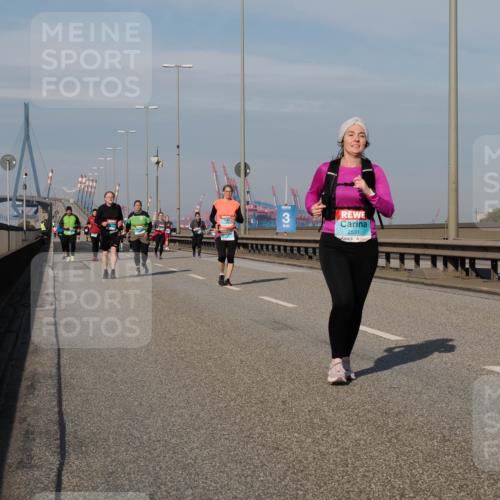 03.10.2025 - Köhlbrandbrückenlauf Fabian Wolf http://msf.ph/oto/9083654 03.10.2025 10:19:24 Position 3 3, 2531 meine-sportfotos.de