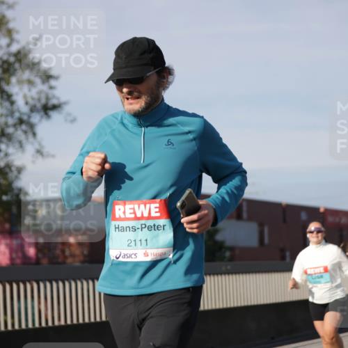 03.10.2025 - Köhlbrandbrückenlauf Jannik Wohlers http://msf.ph/oto/9083665 03.10.2025 10:06:21 Position 3 2111 meine-sportfotos.de