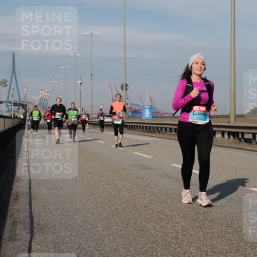 03.10.2025 - Köhlbrandbrückenlauf Fabian Wolf http://msf.ph/oto/9083673 03.10.2025 10:19:24 Position 3 3, 2531 meine-sportfotos.de