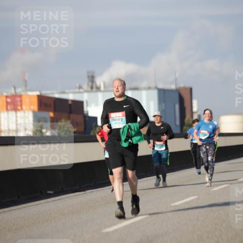 03.10.2025 - Köhlbrandbrückenlauf Jannik Wohlers http://msf.ph/oto/9083674 03.10.2025 10:06:22 Position 3 2873 meine-sportfotos.de