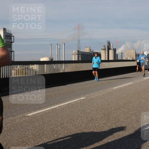 03.10.2025 - Köhlbrandbrückenlauf Lena Gebhardt http://msf.ph/oto/9083698 03.10.2025 10:04:59 Position 2  meine-sportfotos.de